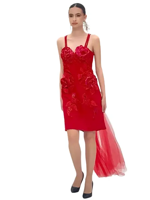 Capricho de Rosas – Vestido de Alta Costura en Rojo con Cola de Tul